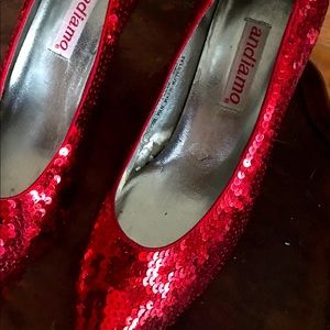 Super Cute, Candy Apple Red Pumps!